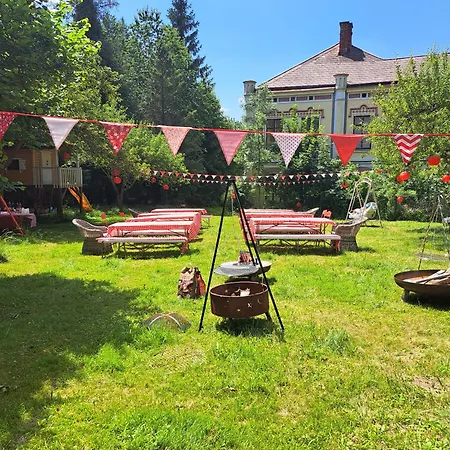 Sisi-schloss Rudolfsvilla - Sechser - 24 Gaeste * Reichenau an der Rax